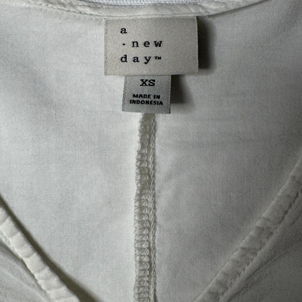 A New Day Cream Balloon Sleeve Blouse XS Romantic Minimal Coastal Workwear Top - Picture 8 of 11